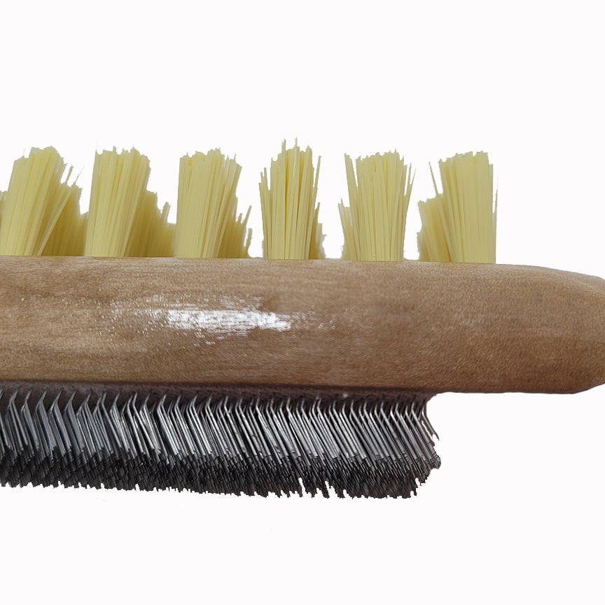 Pferd File Cleaning Card with Nylon Brush