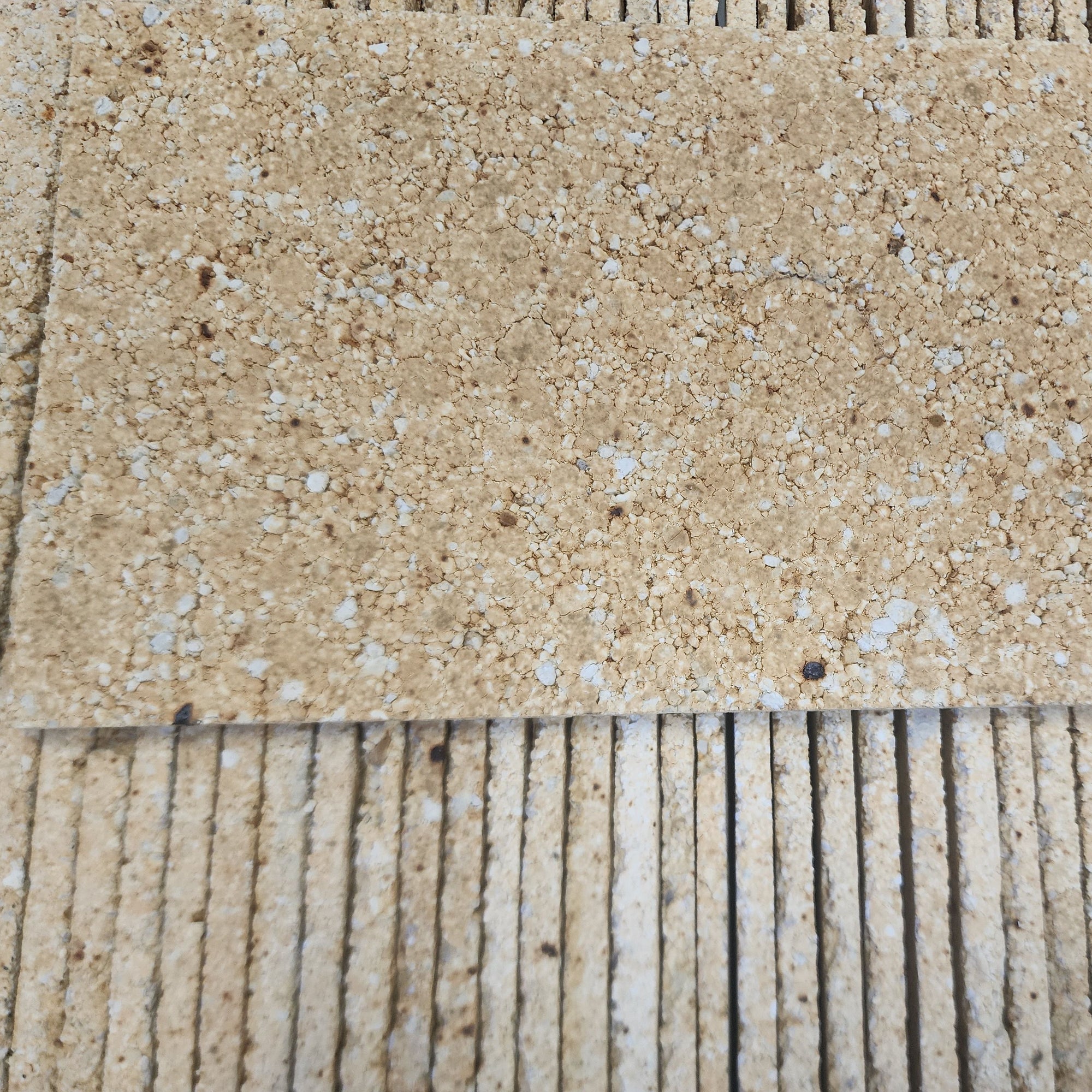 3000°F+ Dense SPLIT Firebricks - Each - Canadian Forge & Farrier